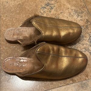 Sabah Gold Mules & Clogs with Smooth Leather Design